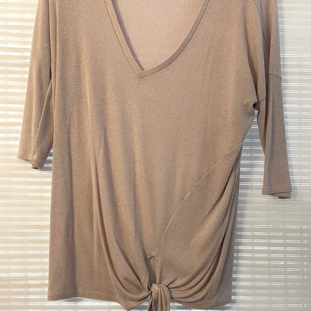 Express dolman sleeves blouse with tie at bottom